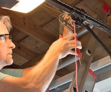 Garage Door Installation & Repair